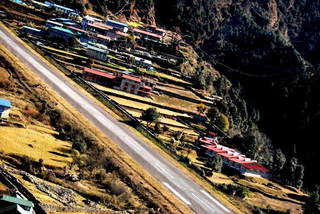 Lukla Airport Resort Lukla Eksteriør billede
